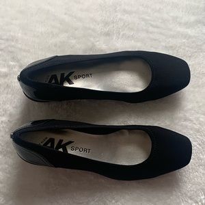 Anne Klein sport wisher wedge size 9